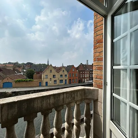 Contrast 3* Brugge