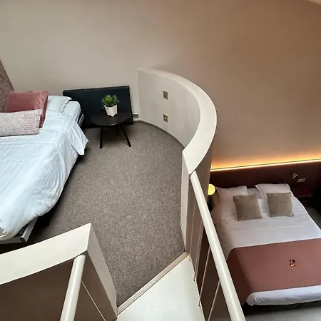 Contrast Bed & Breakfast